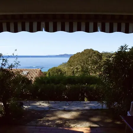 27m With Terrace And Sea View * Rayol-Canadel-sur-Mer